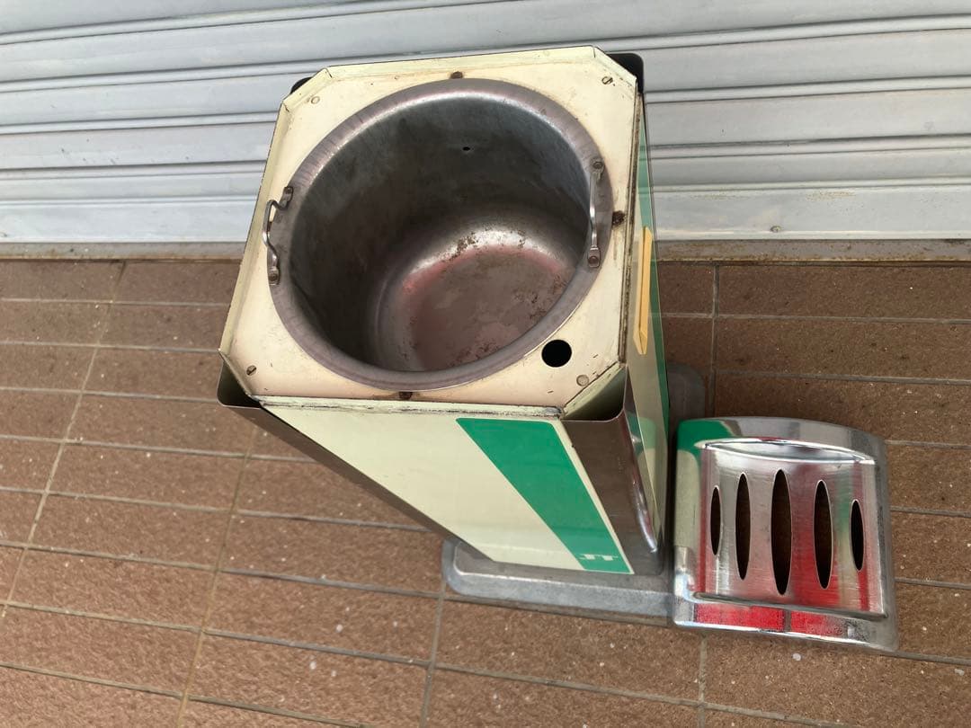 JT製 スタンド型　縦型　灰皿 ホワイト・グリーン