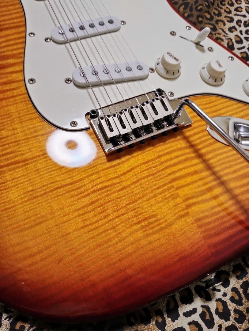 Squier by Fenderカスタムストラト/虎目ボディ＆ラージヘッド/美品