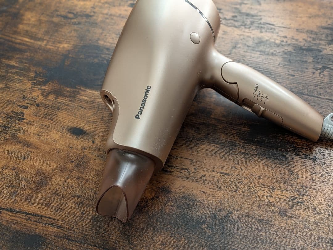 【値下げ可】Panasonic ナノケア ヘアドライヤー EH- NA9F