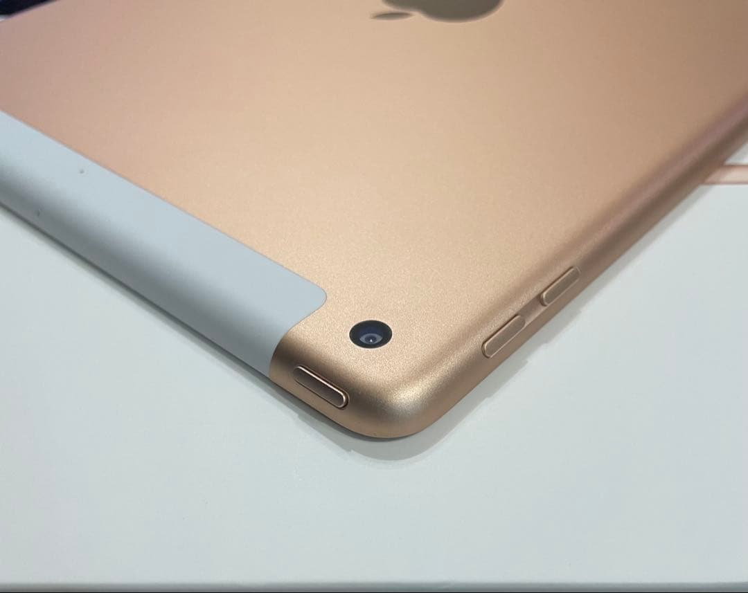 美品‼️ iPad 第6世代 128GB Wi-Fi＋Cellular ゴールド