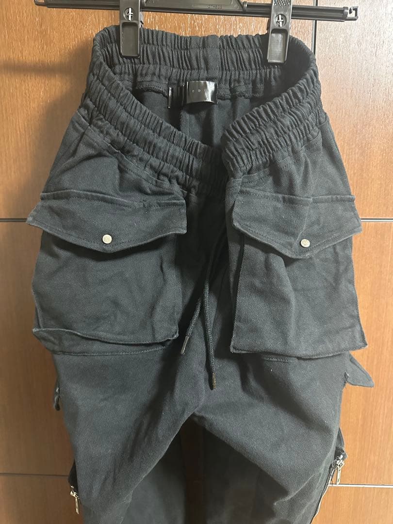 minsobi サルエルパンツ　ブラック　複数ポケットデザイン