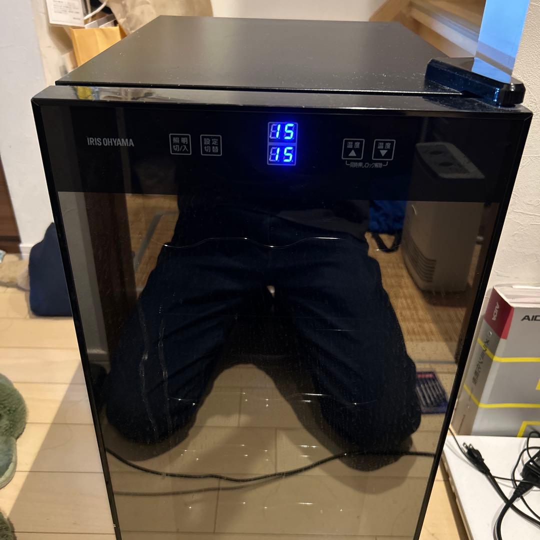 IRIS OHYAMA ワインセラー 18本収納　黒色 5℃設定