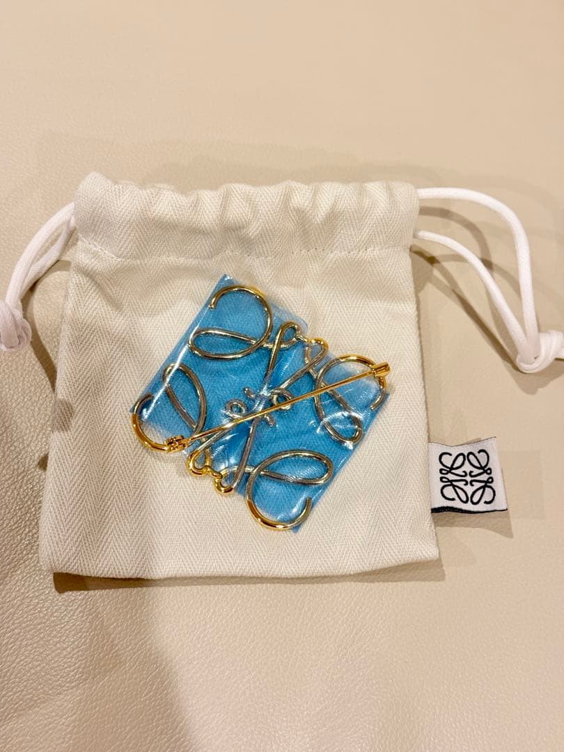 新品未使用　LOEWE ロエベ アナグラム ブローチ メタル マルチカラー