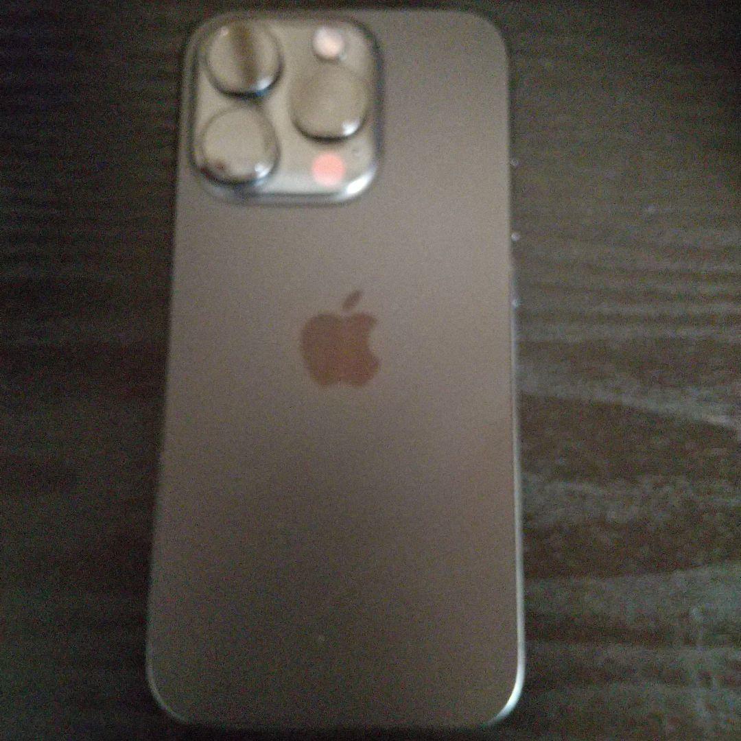 超美品 iPhone15pro ブラックチタニウム 256gb