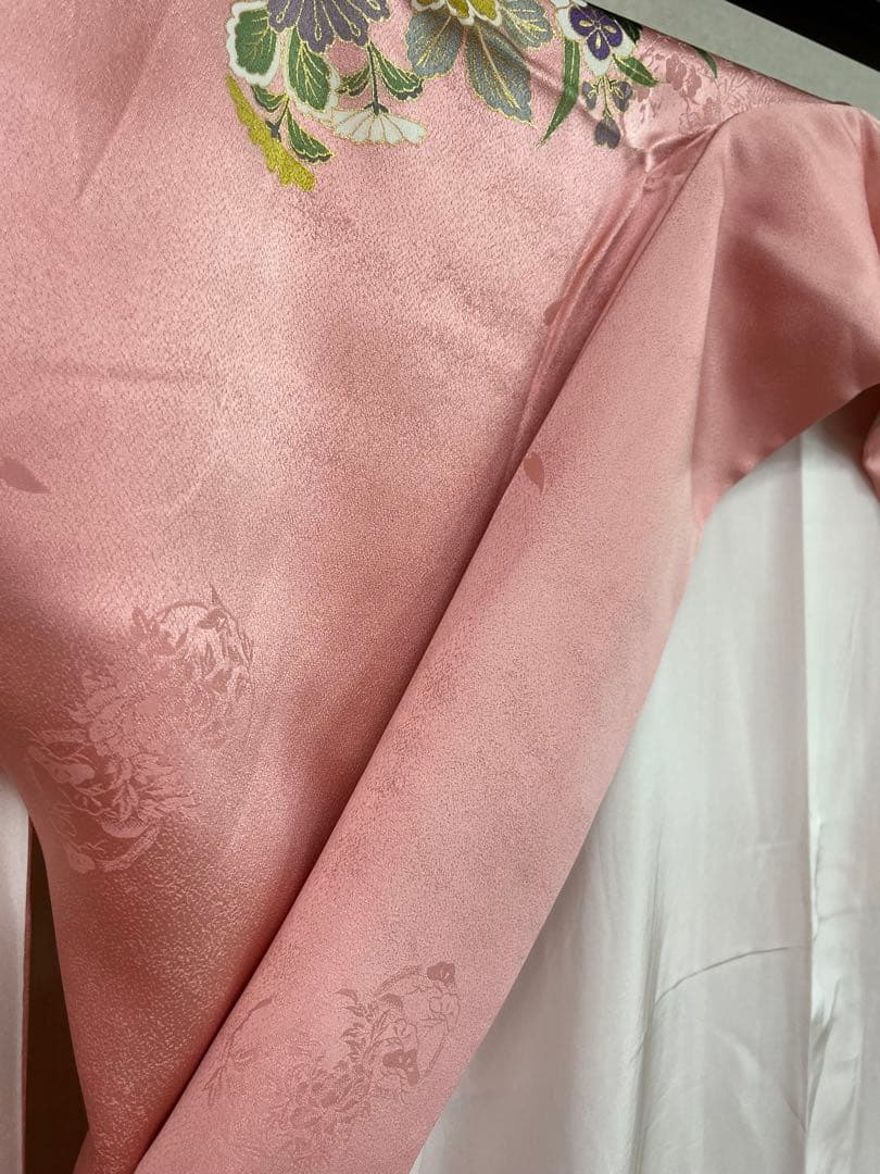 中古★振袖★仕立て上がり　NO.B11 ピンク色　成人式　結婚式