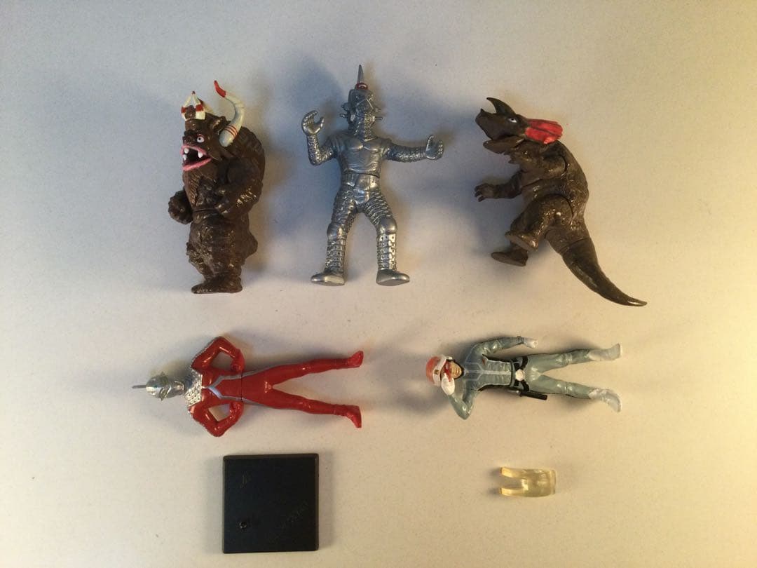 【ウルトラセブン】直筆サイン & ウルトラアイセット ＆ HGフィギュア