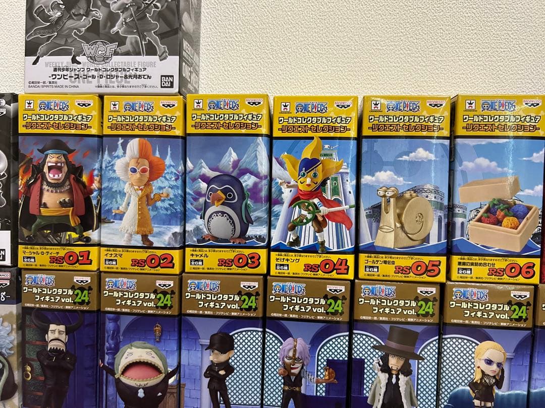 ワンピース　ワールドコレクタブルフィギュア未開封50体