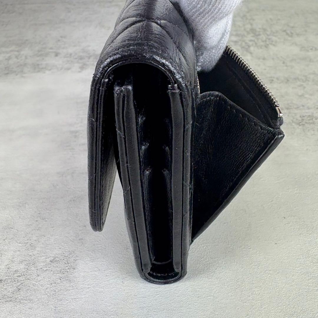 CHANEL シャネル　マトラッセ　ラムスキン　三つ折り　財布　ケース