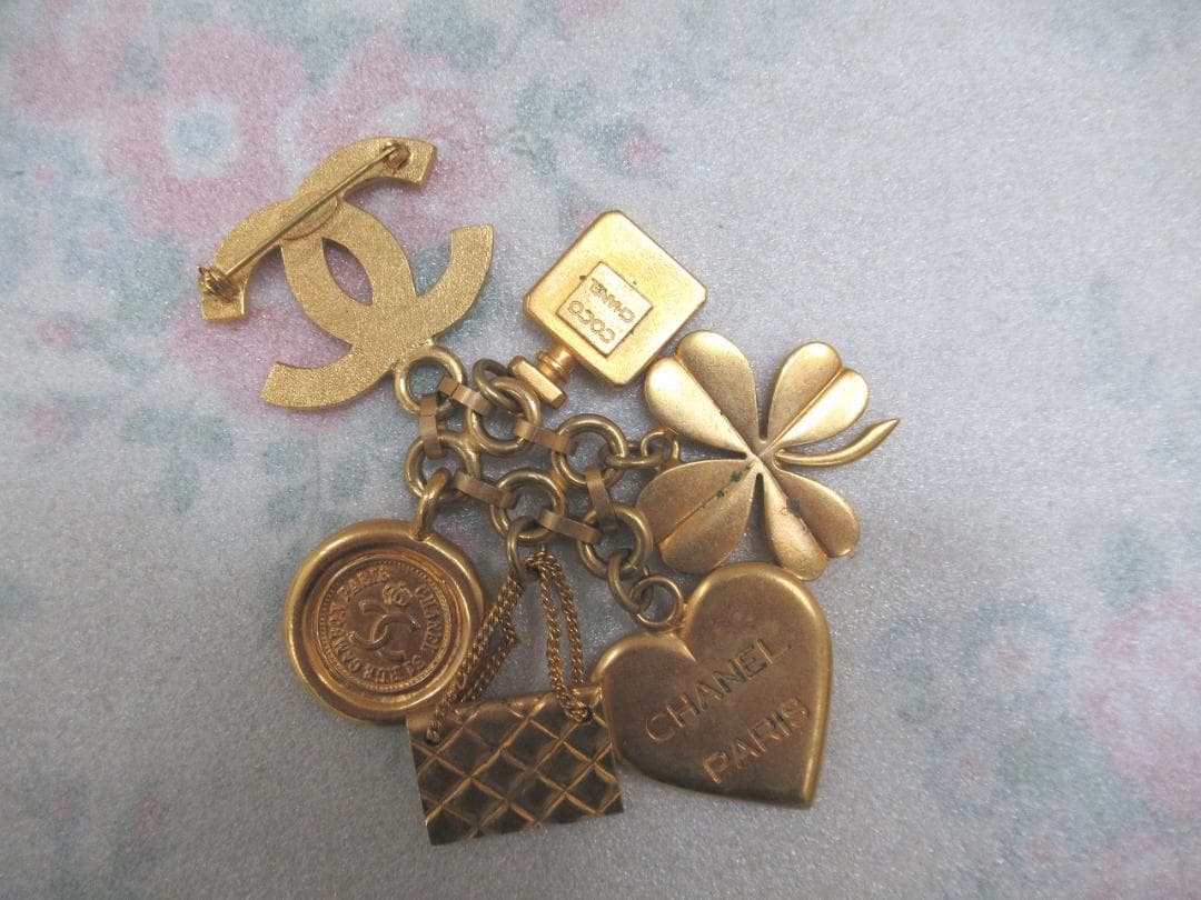 T*T様 正規品　レア　CHANEL　シャネル ブローチ 96P ゴールド ヴィ
