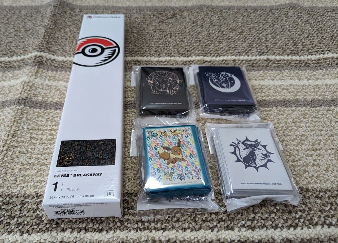 ポケモンカード　イーブイ　プレイマット　スリーブ4種