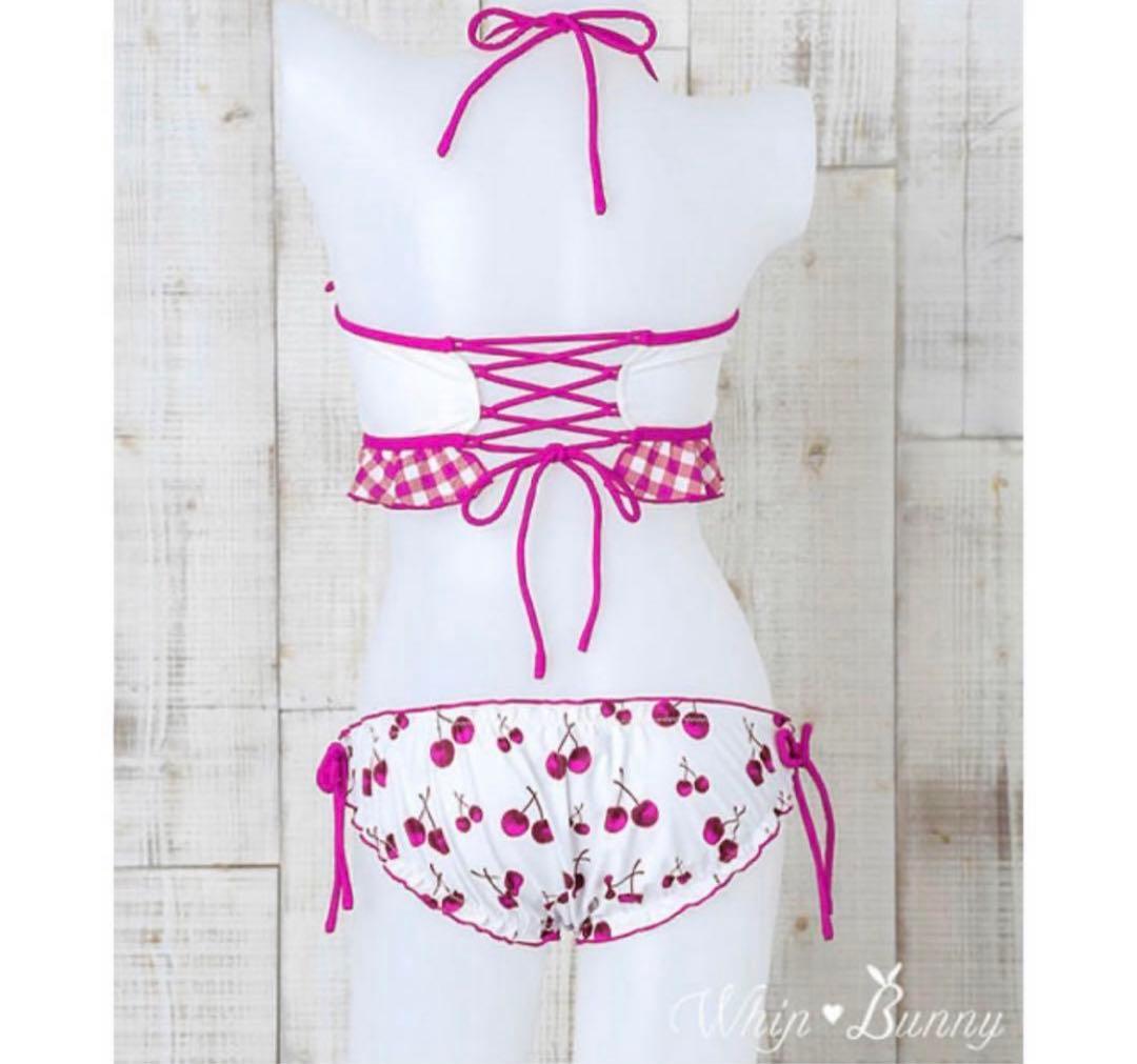 明日花キララ　チェリー柄水着