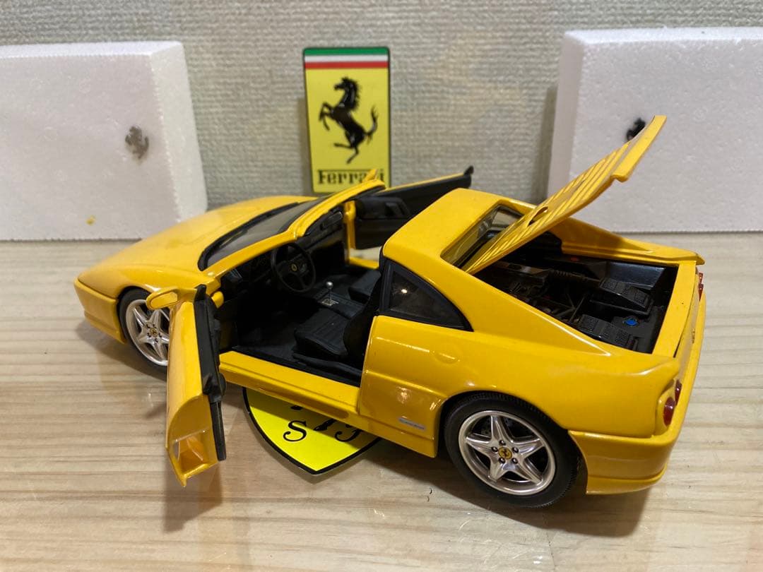 ミニカー FERRARI F 355 GTS 1:18