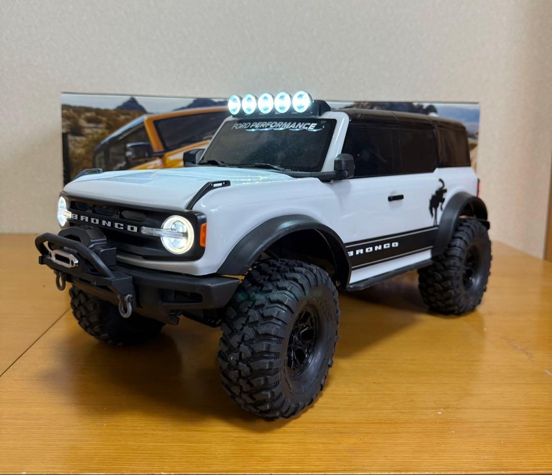 traxxas trx-4 bronco トラクサス 純正ライトユニット付き。