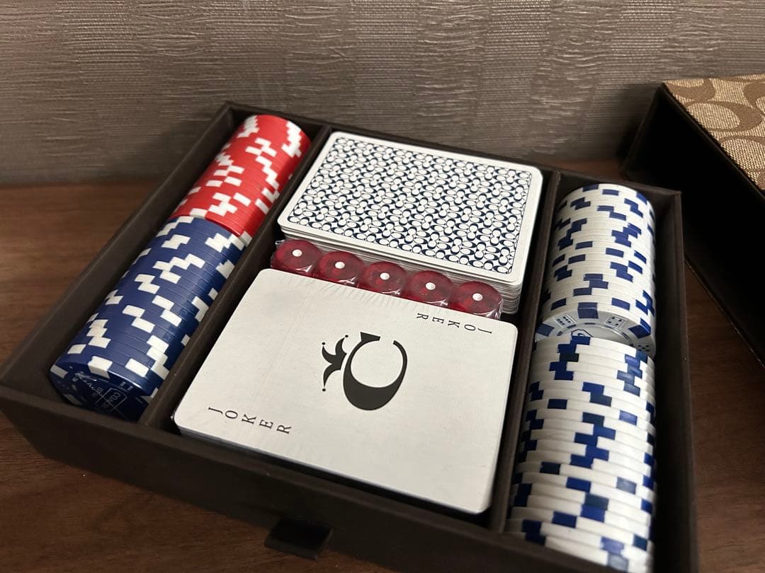 期間限定お値下げ　COACH ポーカーセット チップ・トランプ付き