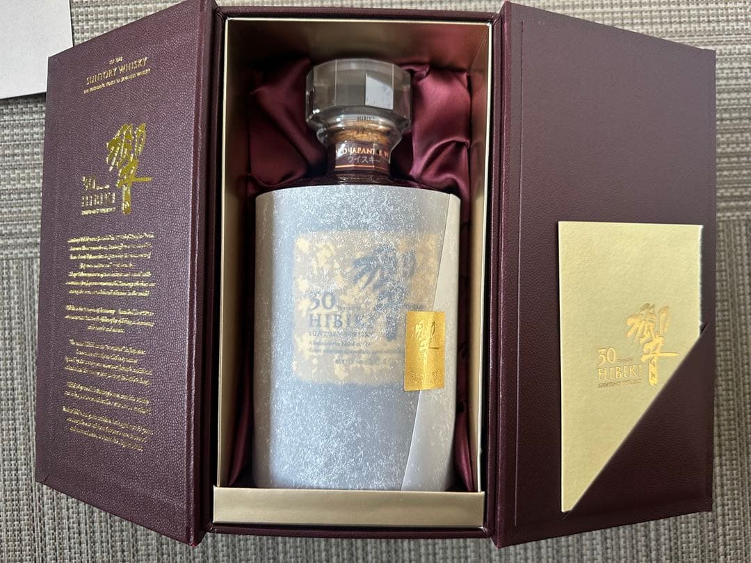 ✨響30年 ウイスキー ✨新品　箱あり　正規品　お酒