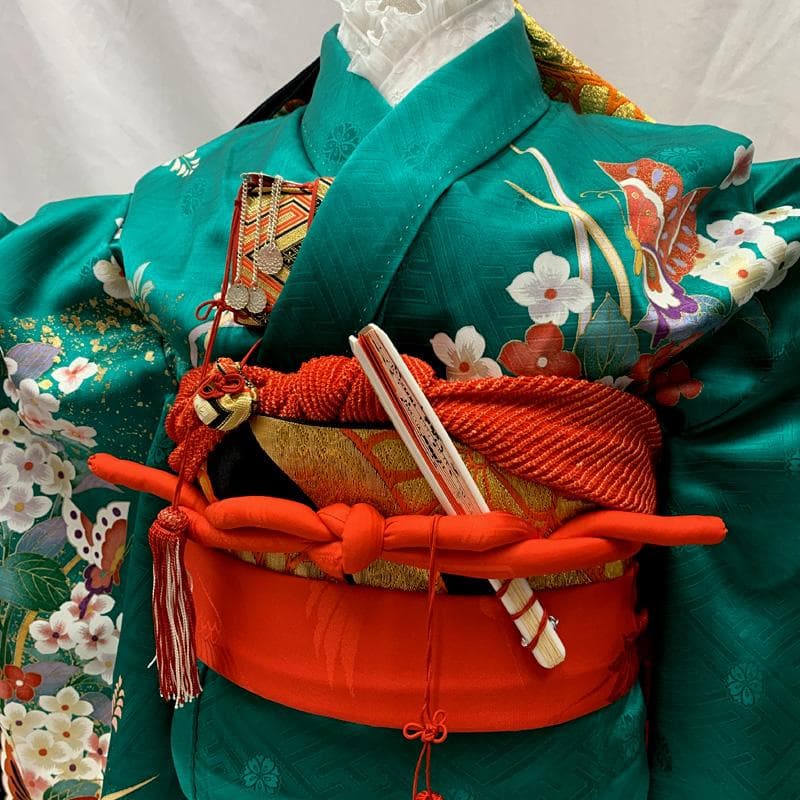 509ag24□七五三 七歳 女児 着物のみ　金彩 蝶 花 孔雀緑□美品