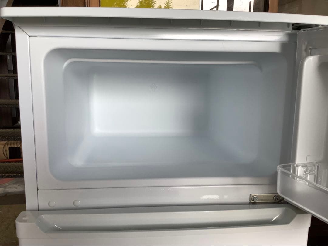 らら 2Ｄ冷蔵庫 アイリス KRSD-9A-W 90L 19年製 ホワイト