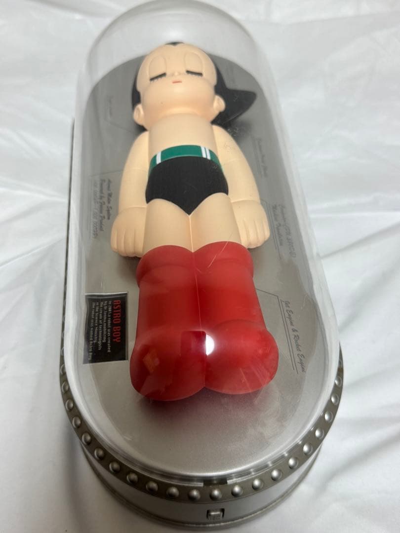 手塚プロダクション　ASTRO BOY カウンドダウンタイマー付きフィギュア