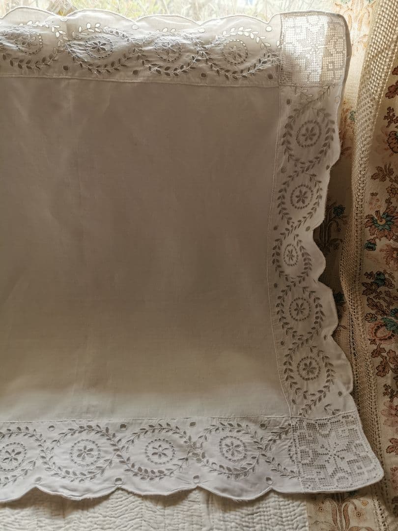 アンティーク フランス オープンカットワーク刺繍＆フィレレース クッションカバー