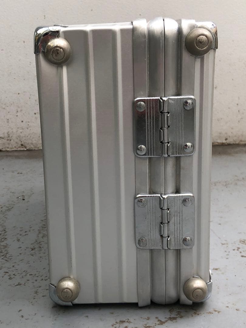 リモワ RIMOWA AMAZONAS アルミニウムコンパクトキャリーケース