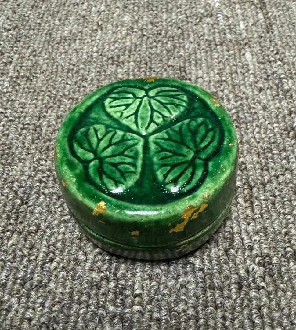 三つ葉葵 葵紋 香合 楽入造