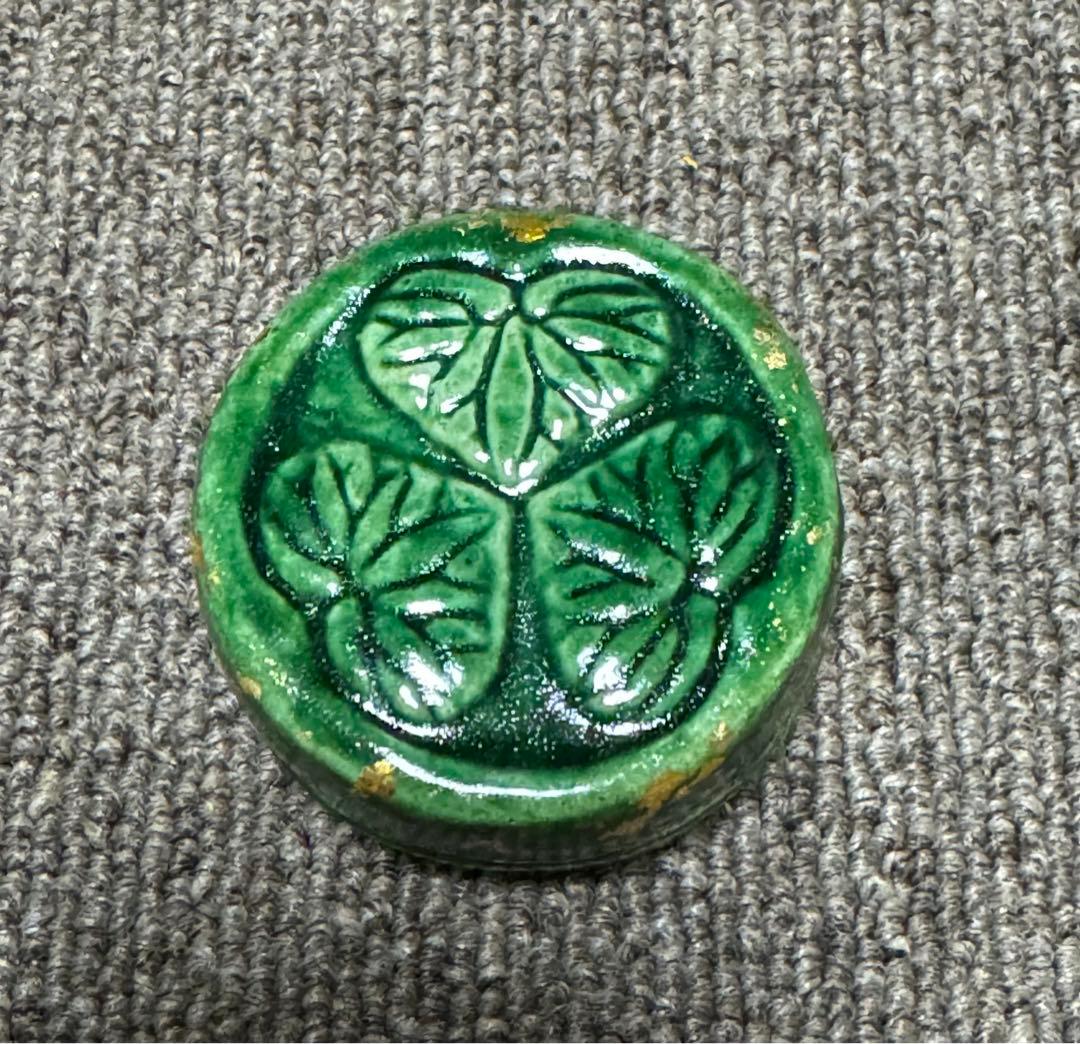 三つ葉葵 葵紋 香合 楽入造