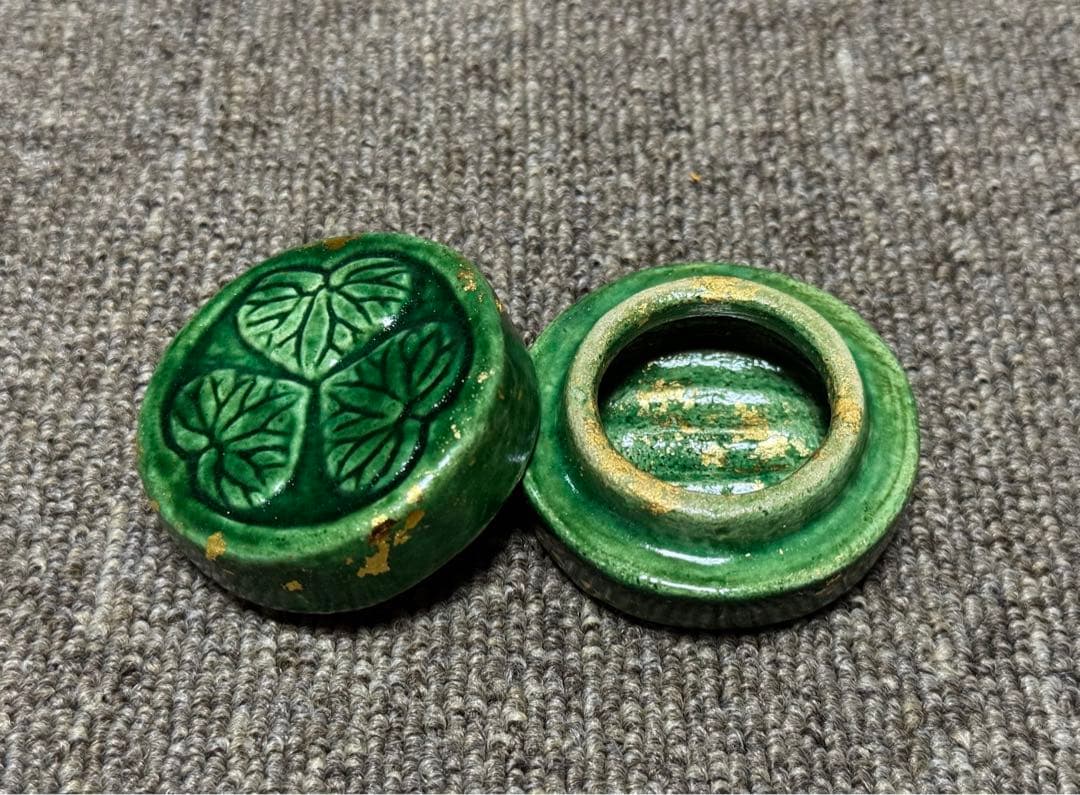 三つ葉葵 葵紋 香合 楽入造