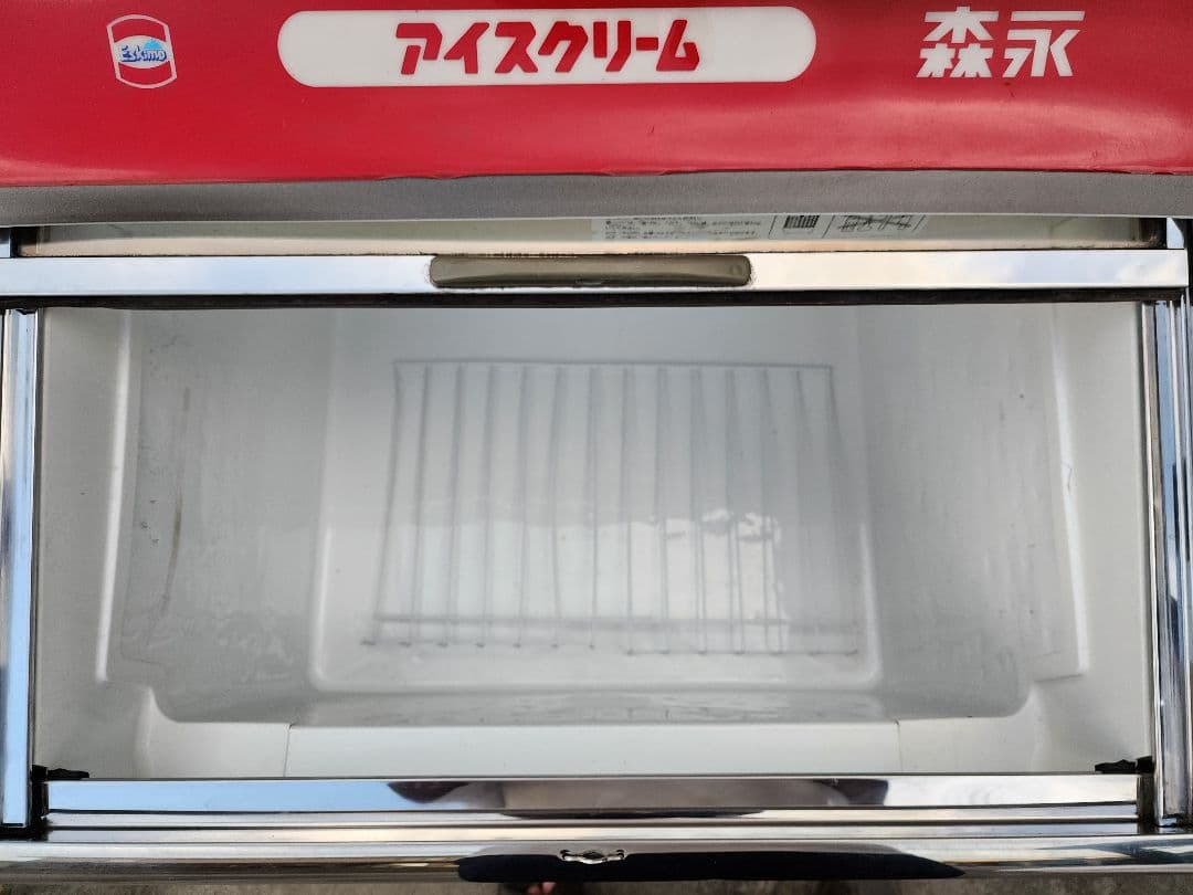 SANYO　森永アイスクリーム　冷凍ショーケース　SCR-075G　　現状品