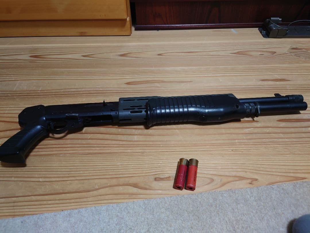 東京マルイ　スパス12　ショットシェル　シェルホルダー　ガンソックス付き