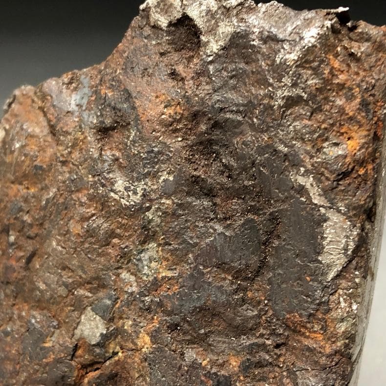 隕石 鉄隕石　アルタイ隕石　原皮付き　ナチュラル　原石　重さ約131ｇ