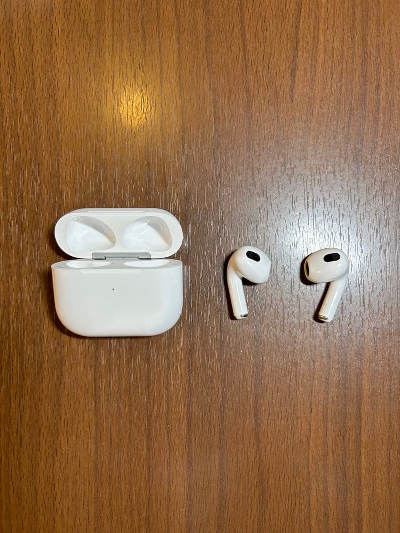 【美品/おまけ付】Apple AirPods 第3世代(MagSafe対応)