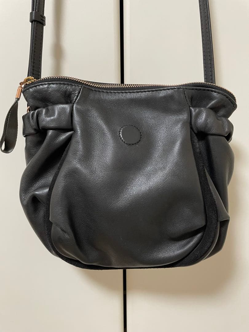 【お値下げ】repetto（レペット） レザーショルダーバッグ 黒 保存袋付き