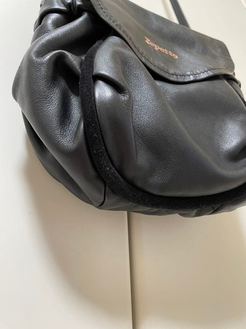 【お値下げ】repetto（レペット） レザーショルダーバッグ 黒 保存袋付き