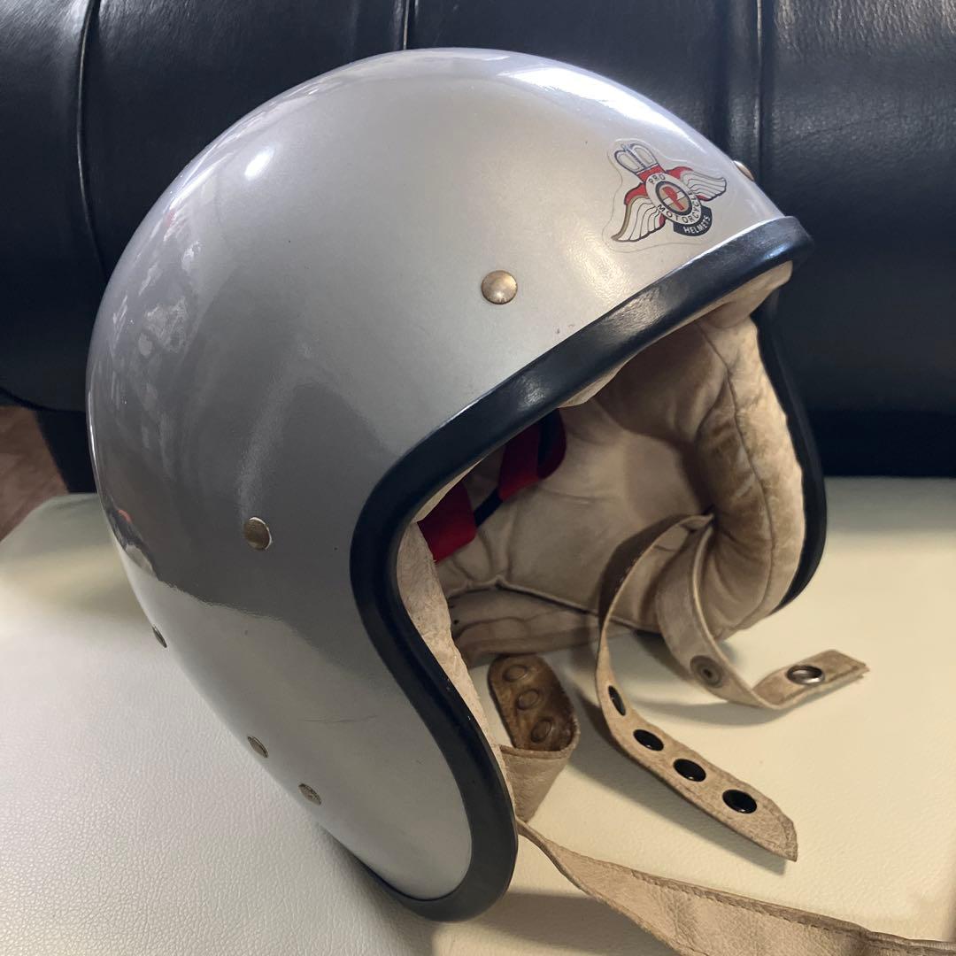 レスレストン レプリカヘルメット