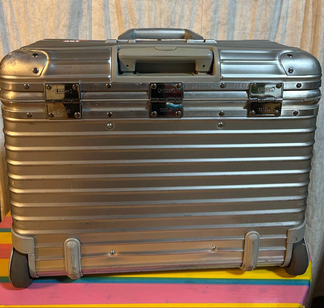 リモワ　パイロット　トロリー　２輪　カナダ製