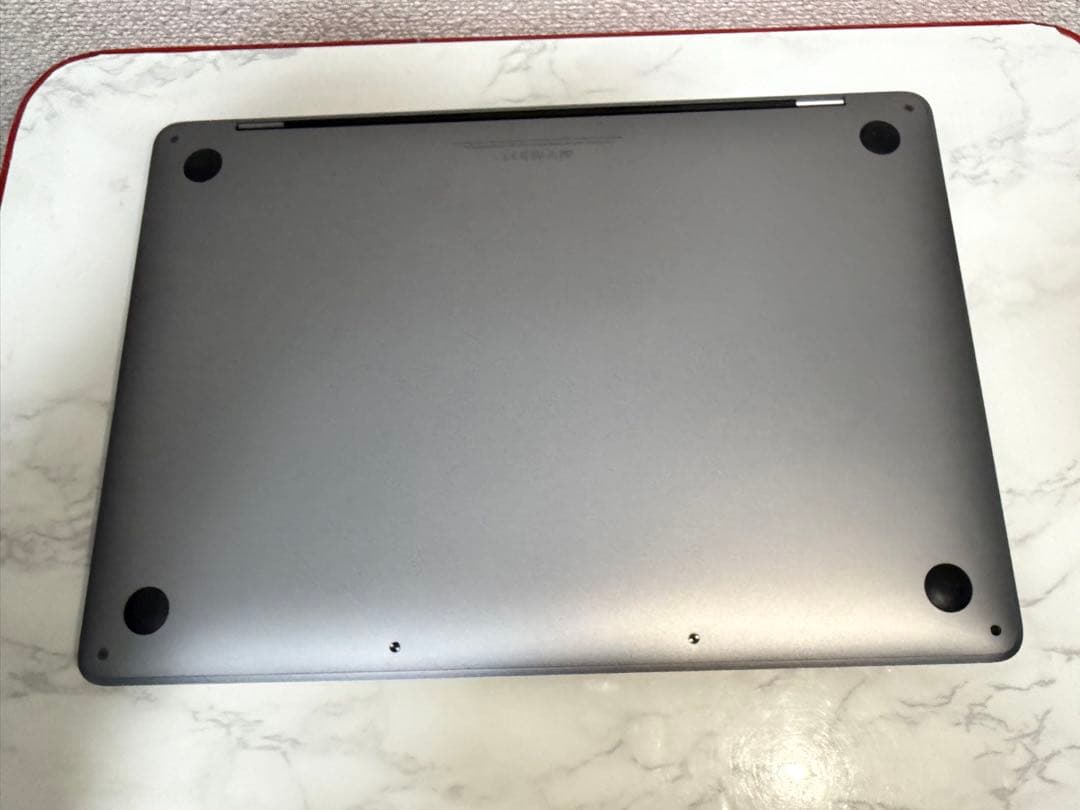 MacBook Pro 2017モデル i5/8GB/256GB_SPG 箱付き