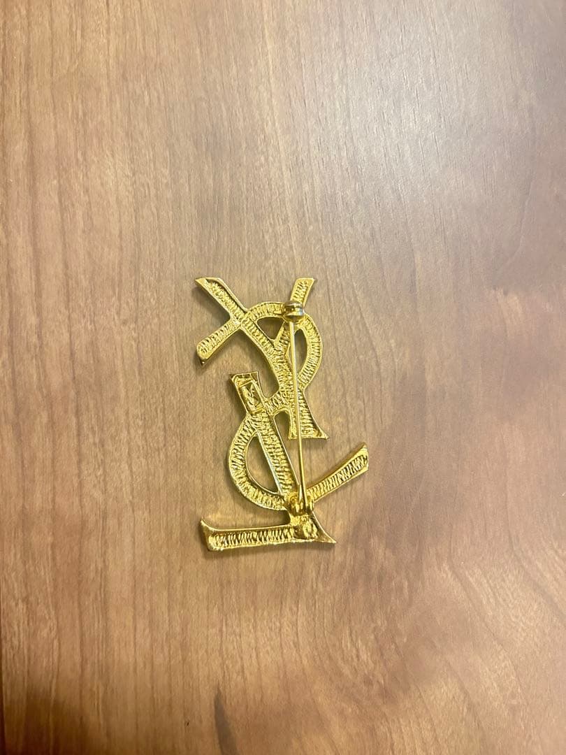 Yves Saint Laurentクリスタルブローチ