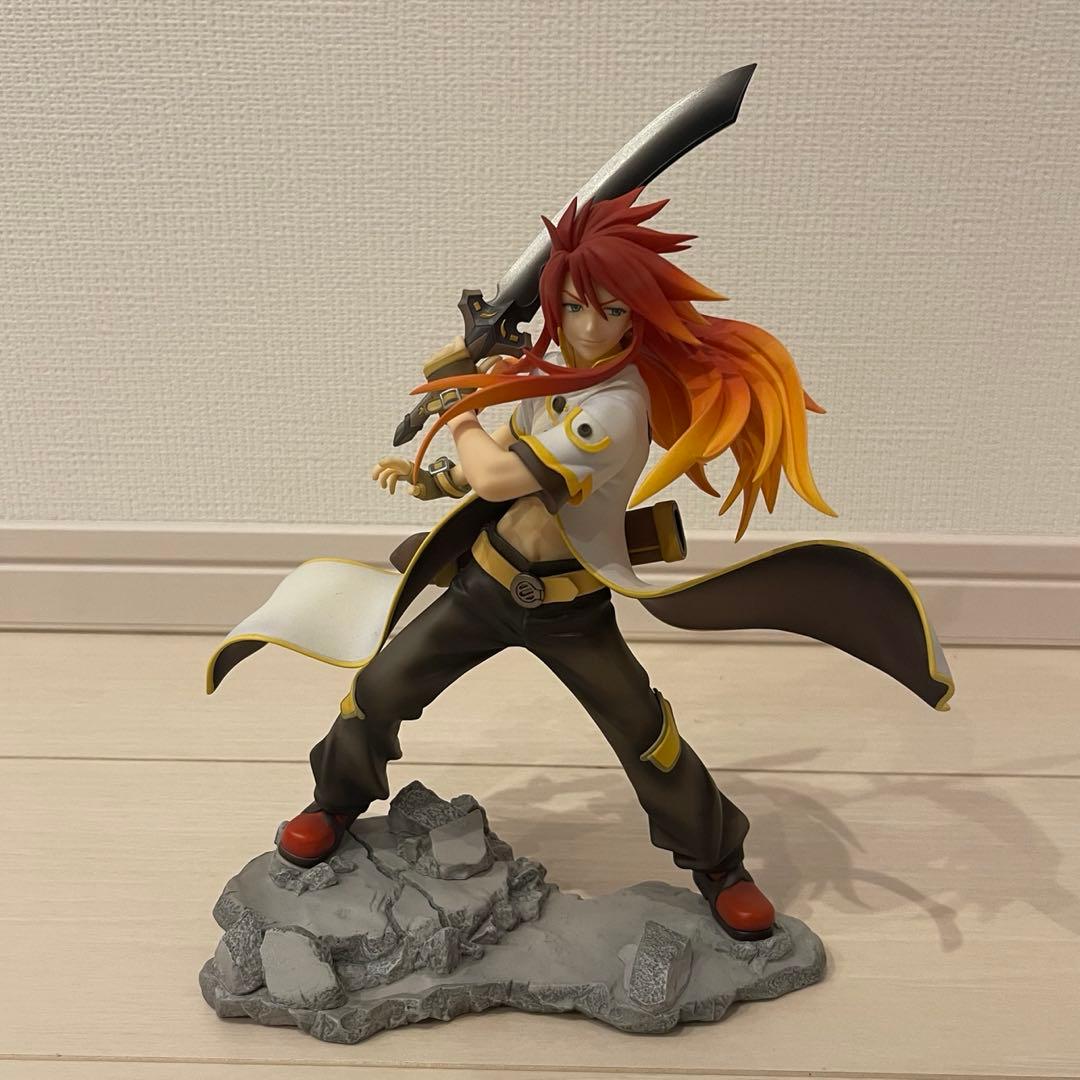 テイルズ 1/8スケール 完成品フィギュア ルーク・フォン・ファブレ