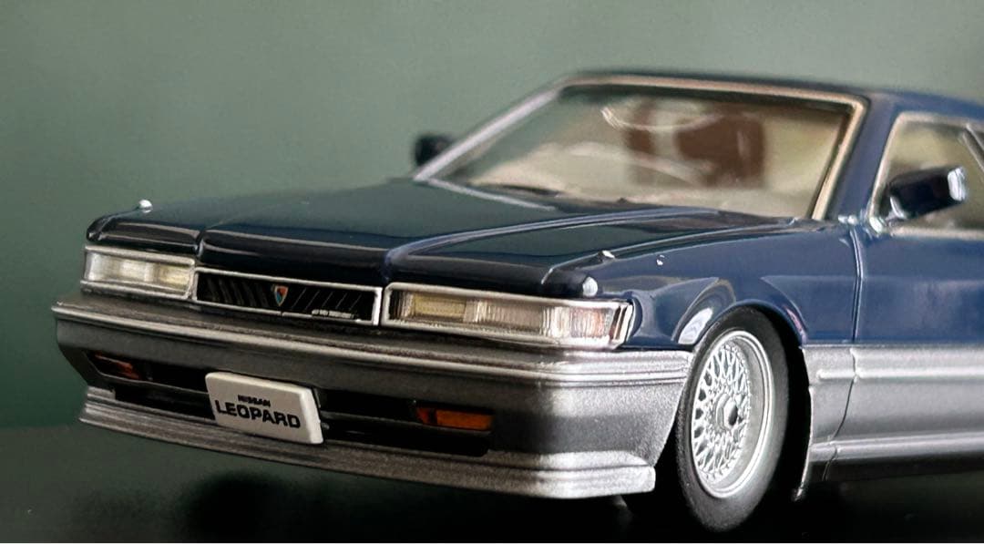 1/43 DISM F31 レパード アルティマ ダークブルーツートン