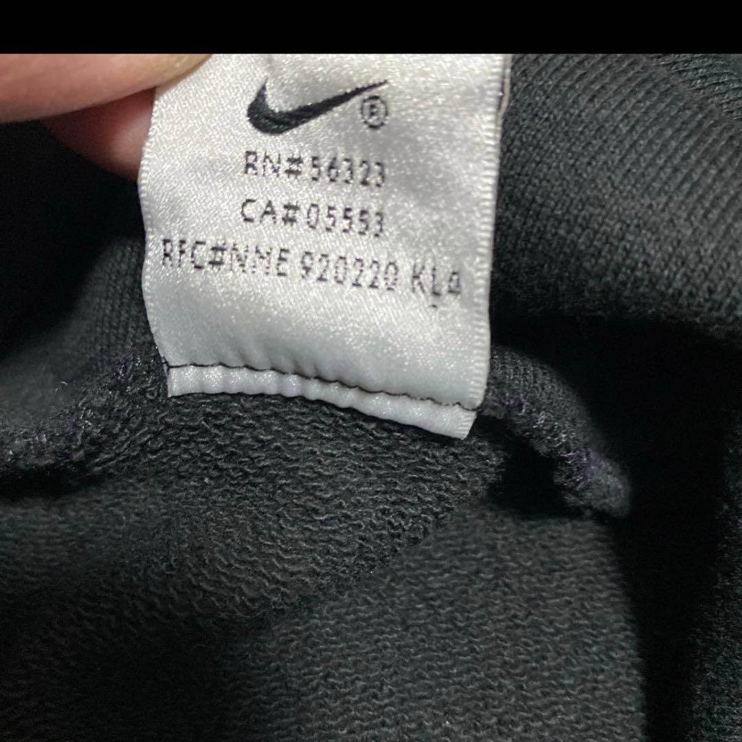 Nike ブラック ジップアップパーカー　銀タグ
