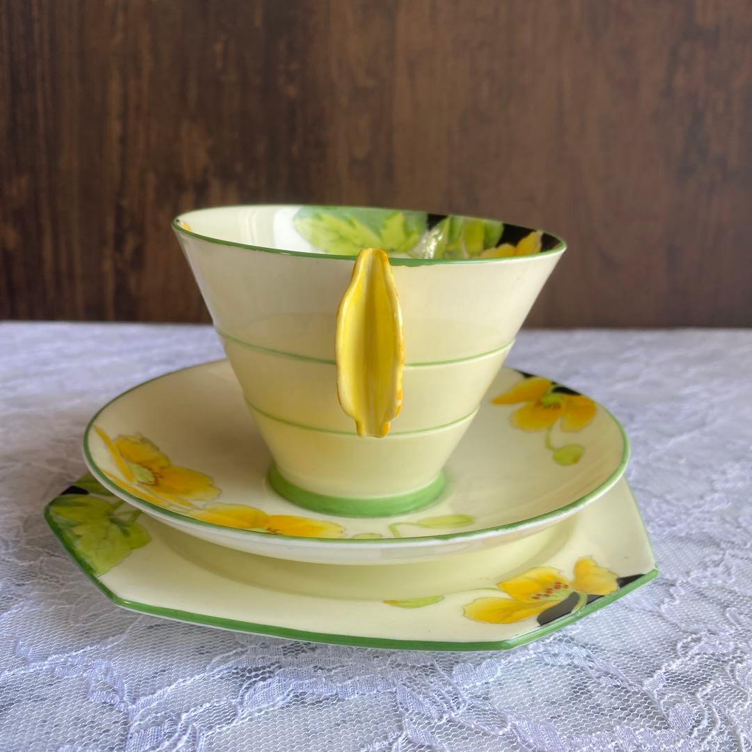 レア　フラワーハンドル　パラゴン　アイスランドポピー カップ　ソーサー　プレート