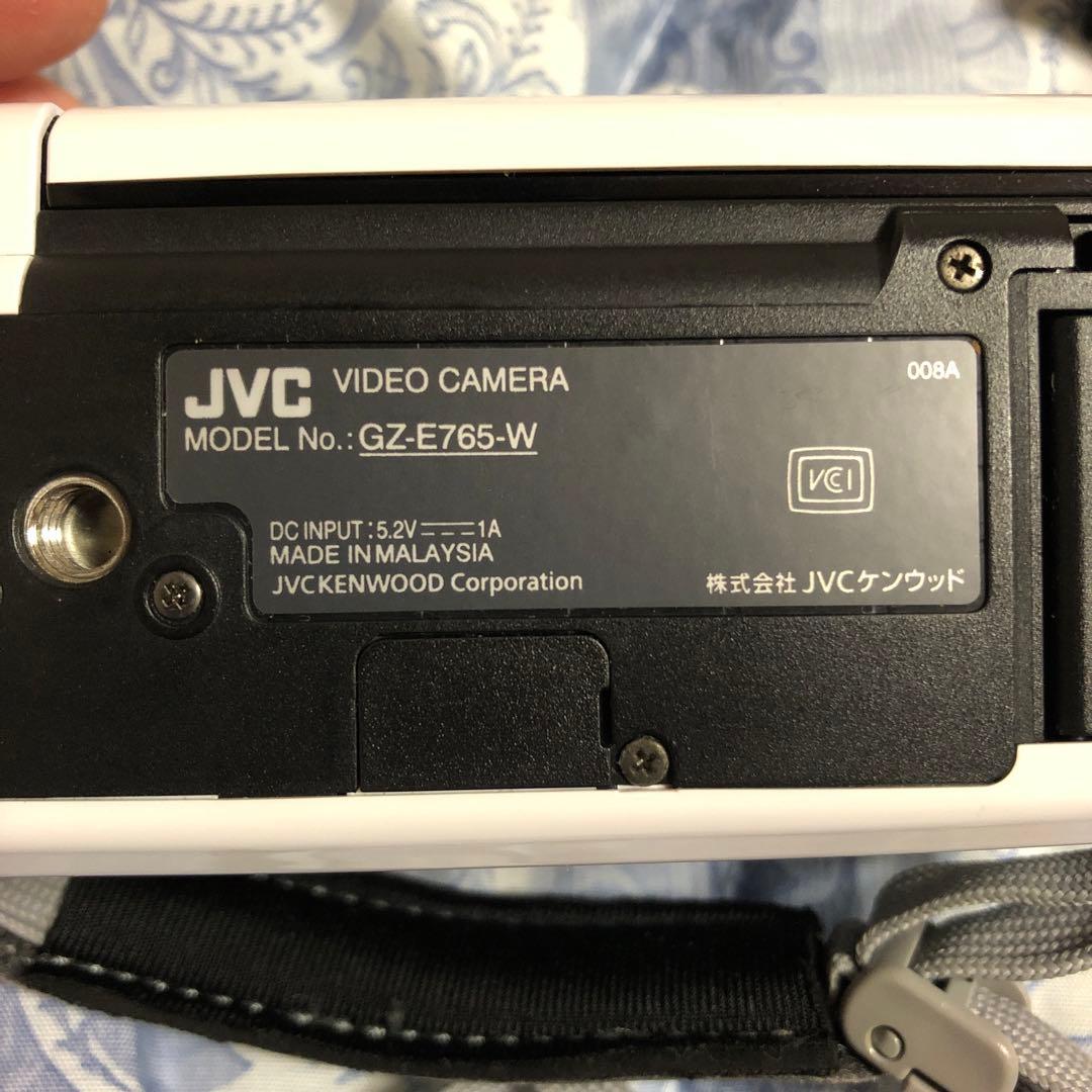 ビデオカメラ JVC Everio GZ-E765-W