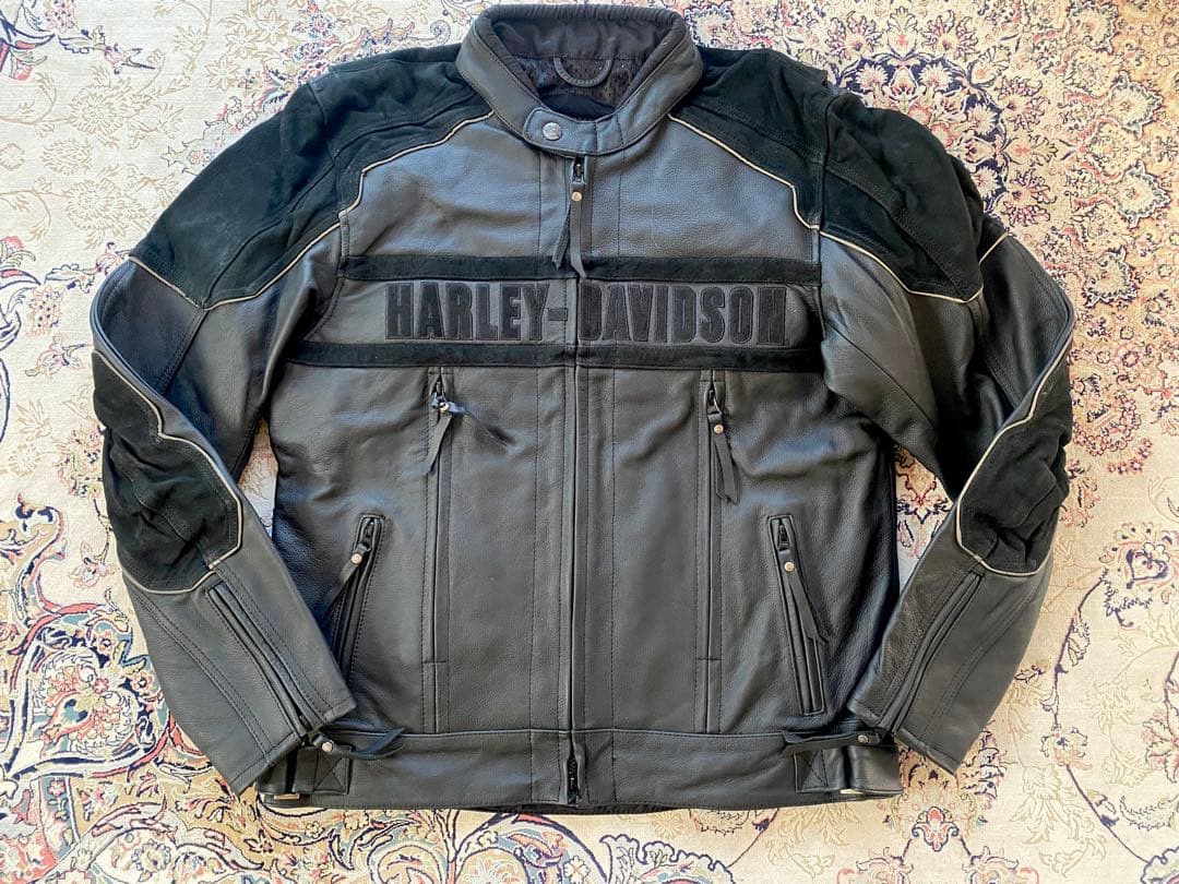 新品未使用HARLEY-DAVIDSON ブラックレザーロゴジャケット在庫限り。