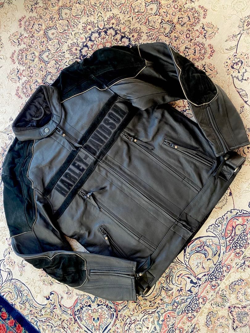 新品未使用HARLEY-DAVIDSON ブラックレザーロゴジャケット在庫限り。