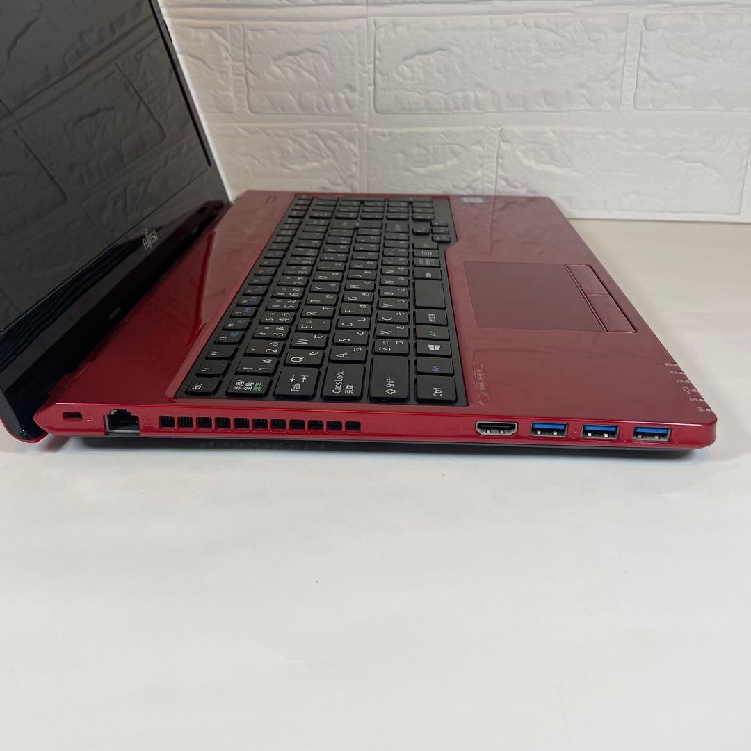 【美品】富士通☆LIFEBOOK☆レッド☆SSD搭載サクサク☆カメラ付き