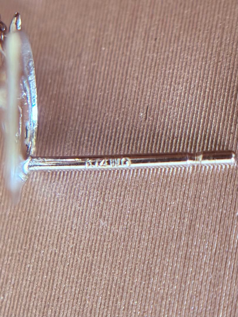 K14WG ダイヤピアス