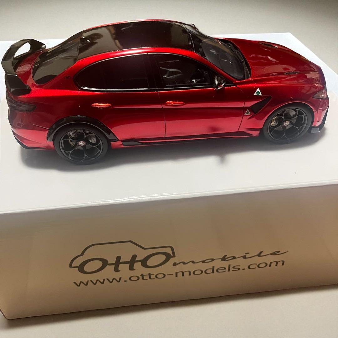 京商　OttO　アルファロメオ　ジュリア　GTA　ミニカー　車　1/18