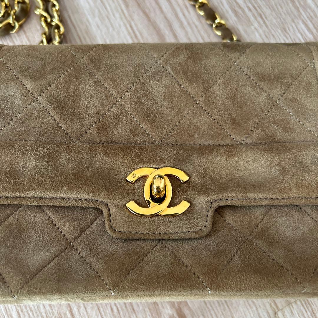 シャネル　CHANEL マトラッセ　チェーン　スエード