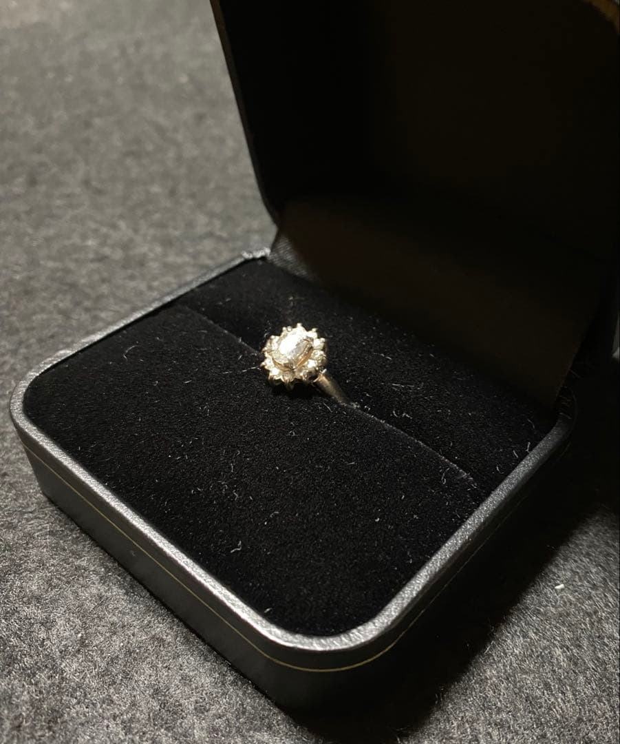 天然ダイヤモンド オーバルカット プラチナリング 指輪 pt850