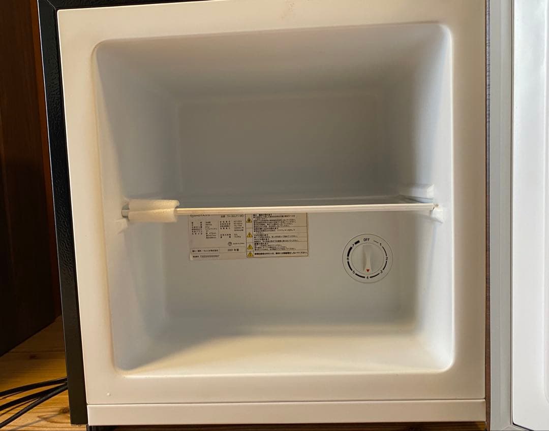 TOHOTAIYO 1ドア冷凍庫 TH-32LF1-WD 32L